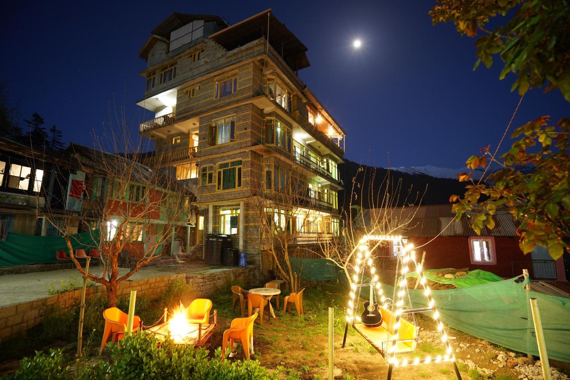 Woods Villa Cottages Manali - 1,2,3,4 Cottages & Villas Available In Manali With Scenic Mountain View Eksteriør bilde