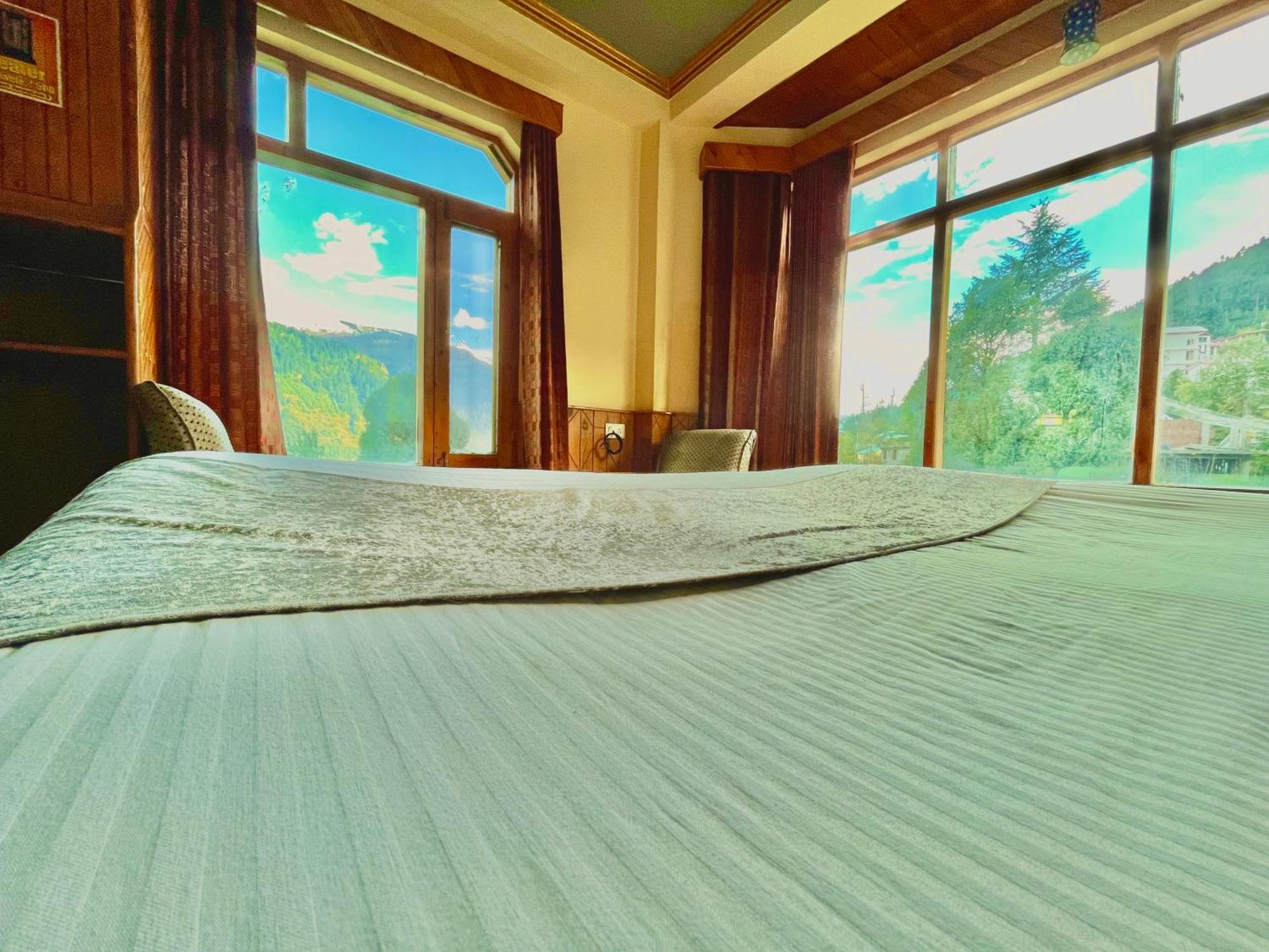 Woods Villa Cottages Manali - 1,2,3,4 Cottages & Villas Available In Manali With Scenic Mountain View Eksteriør bilde