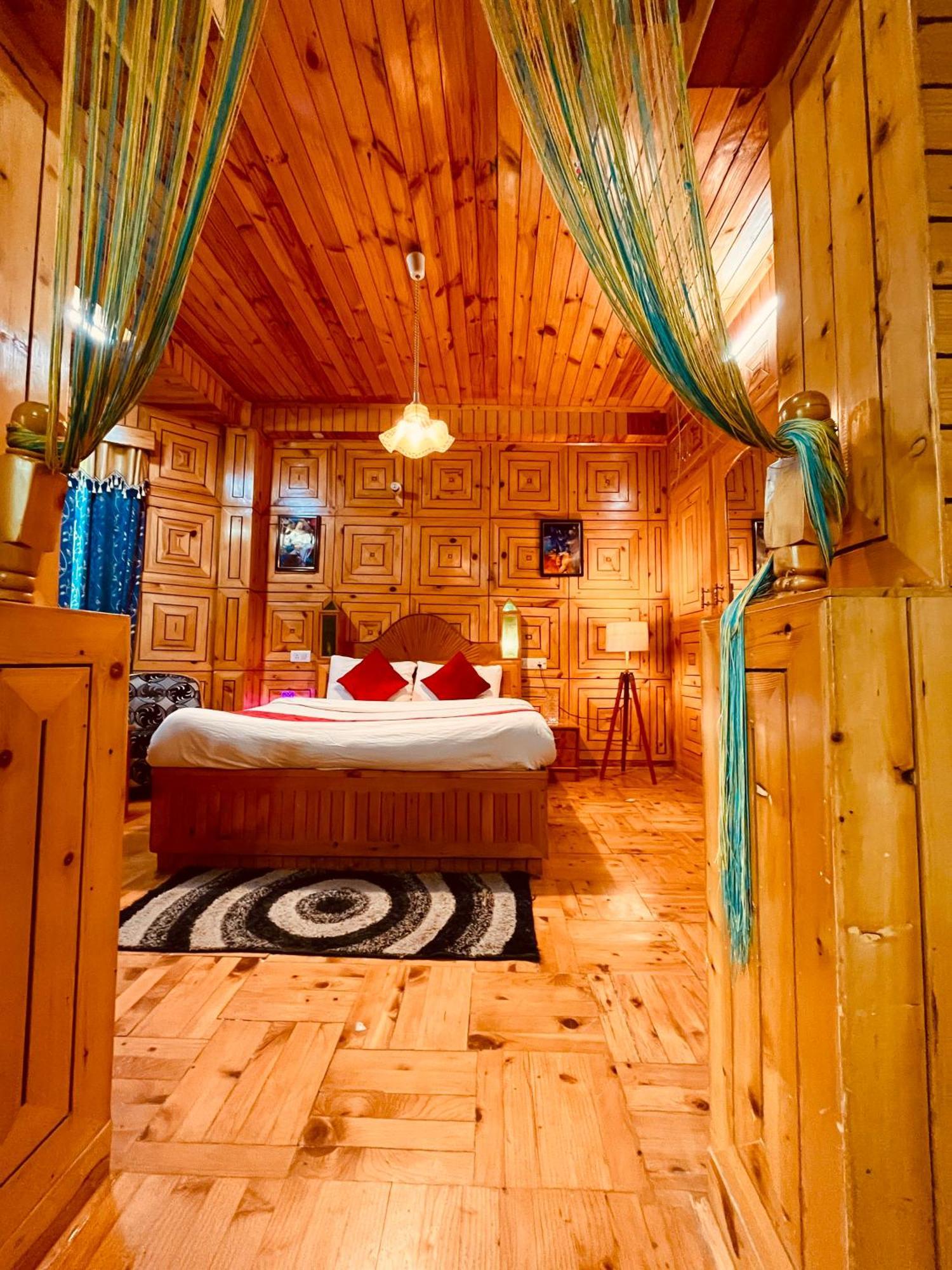 Woods Villa Cottages Manali - 1,2,3,4 Cottages & Villas Available In Manali With Scenic Mountain View Eksteriør bilde