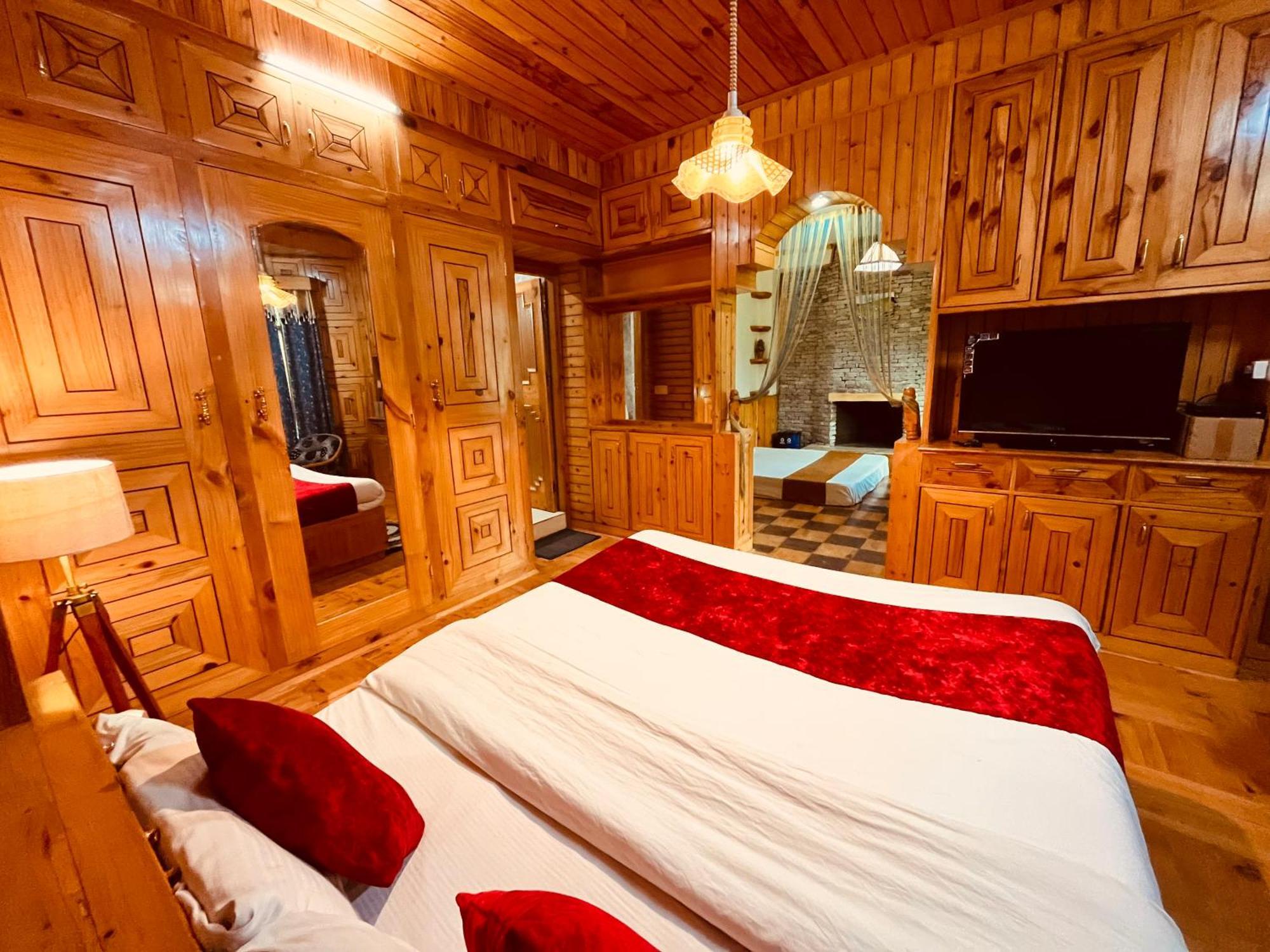 Woods Villa Cottages Manali - 1,2,3,4 Cottages & Villas Available In Manali With Scenic Mountain View Eksteriør bilde